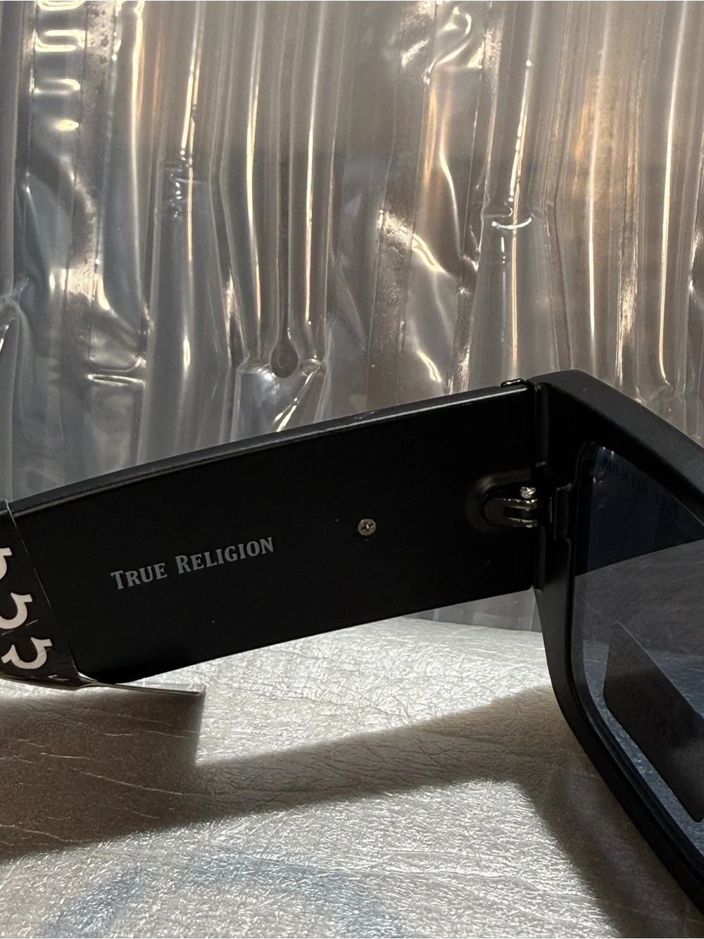 True Religion-UniSex TRM1894X-4MBF-S Matte Black Oversized Square Sunglasses NWT